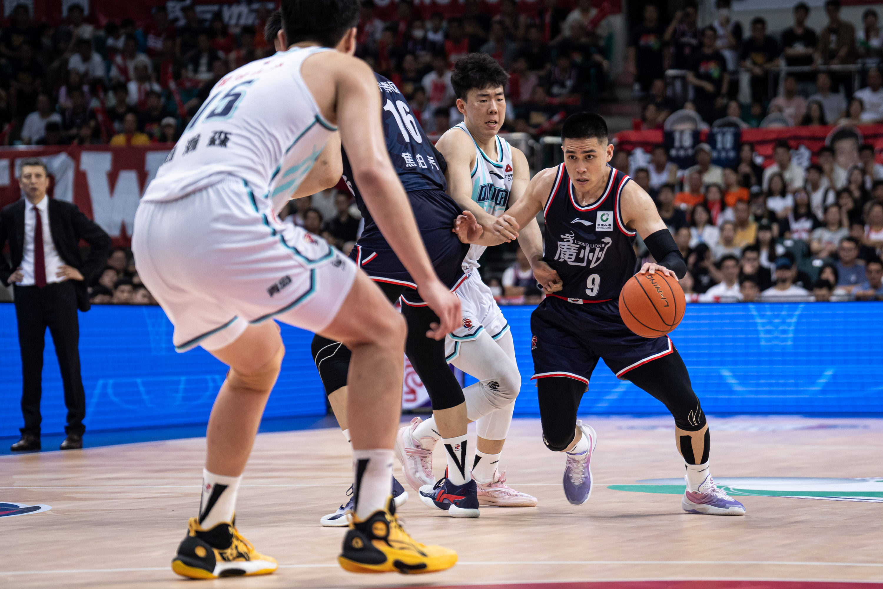 莱昂纳德 莱昂纳德