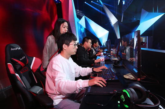 传到边后卫 传到边后卫